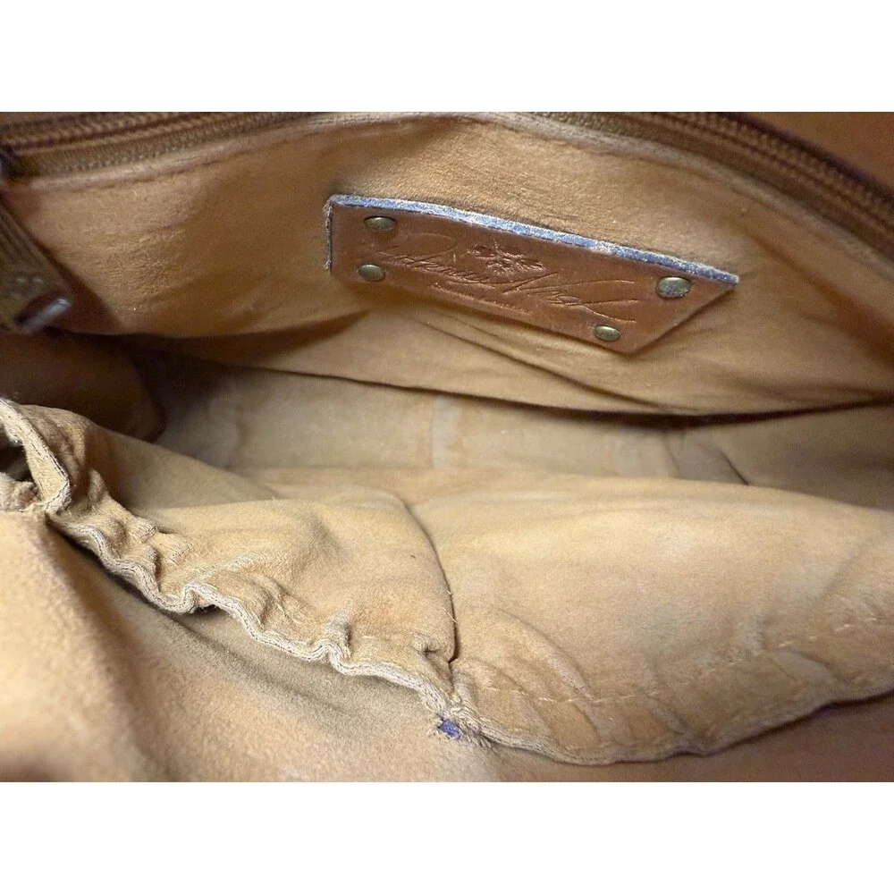 PATRICIA NASH #P53414 Crossbody with Whipstitched Detail In the Color Florence - Picture 7 of 16